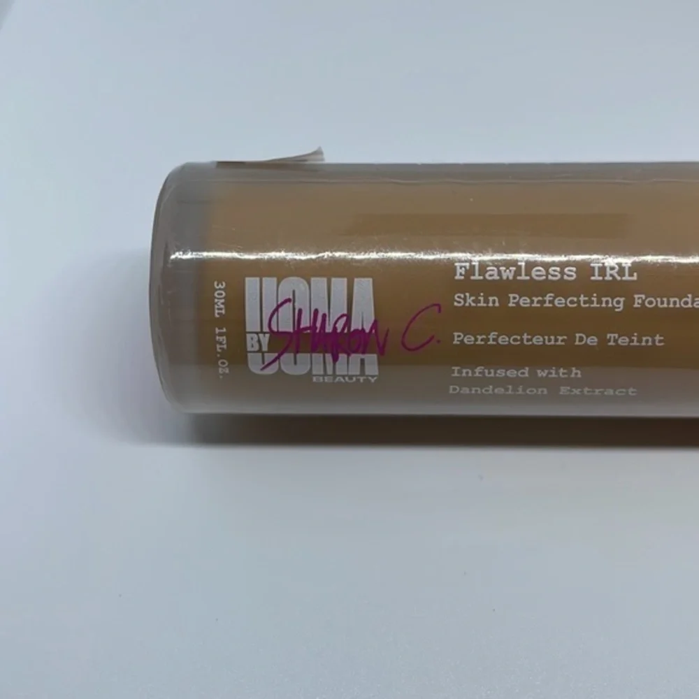 Honey Honey T4 - Uoma by Sharon C Flawless‎ IRL Skin Perfecting Foundation